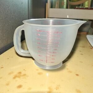 Tupperware Mix-N-Store 8 Cup 2 Qt Pitcher Measuring Bowl Raised Red Letters 500